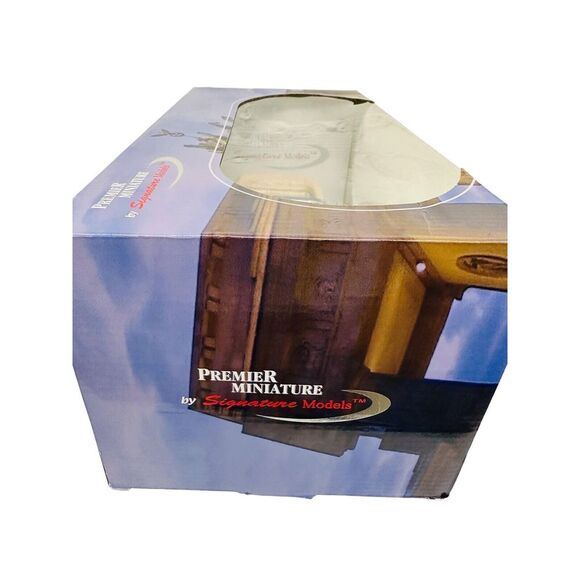 Porsche 356 Cabriolet 1950 1:18 Premier Miniature By  Signature Models #38201 - Picture 4 of 13